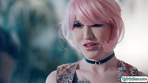 Horny tranny with a huge ass gets fucked deepthroat