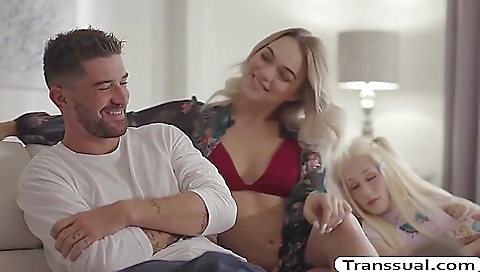 Blonde anal babe gets her ass fucked in the bedroom